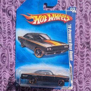 Hot Wheels '70 Plymouth Road Runner - Black and Orange